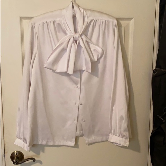 Vintage Tops - Vintage satin white blouse